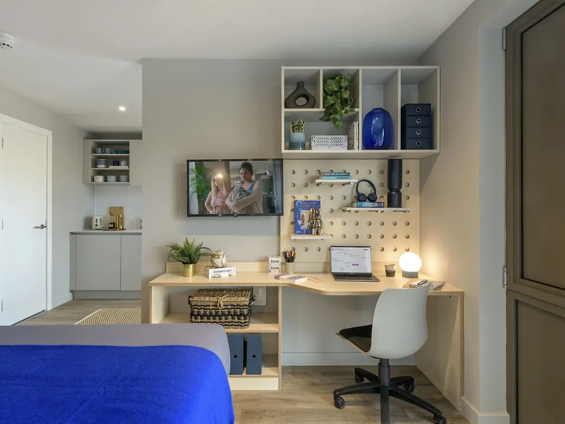  Standard Studio  -  Bottleworks  - Gallery -  3