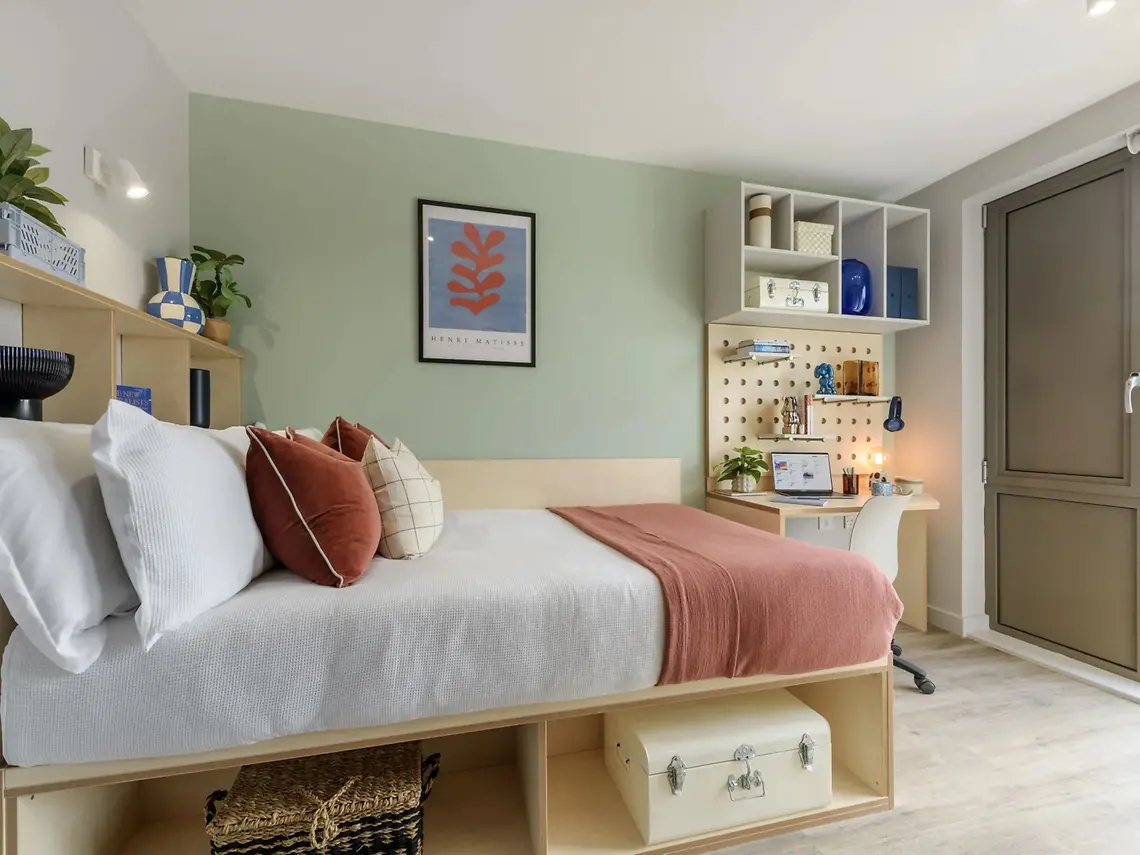  Standard Twin Studio  -  Bottleworks  - Gallery -  1