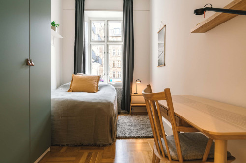 Classen II Room 5 Standard+ - Rooms