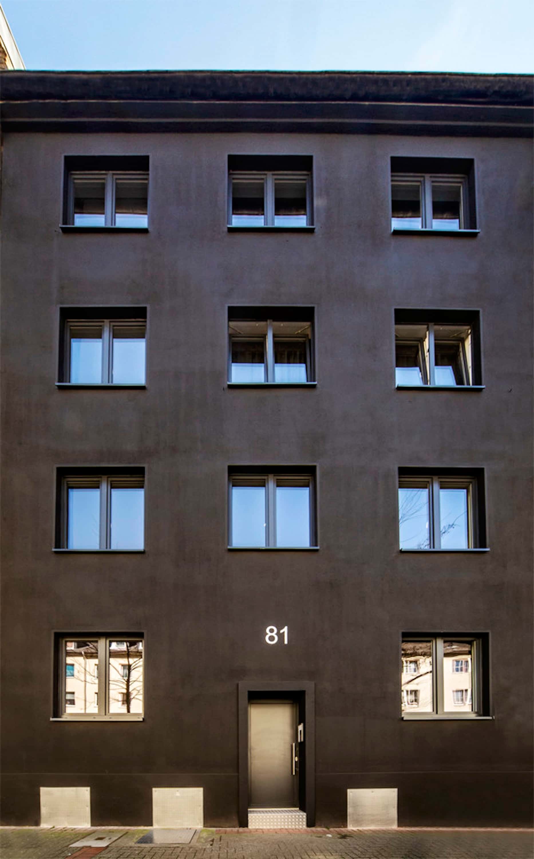 Sonnenstraße - 1