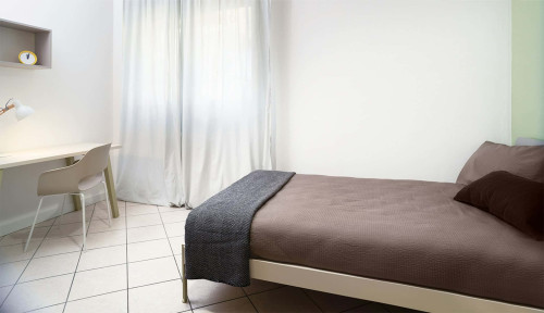 Room in Via Palermo, Trento for 60 m² with 3 bedrooms