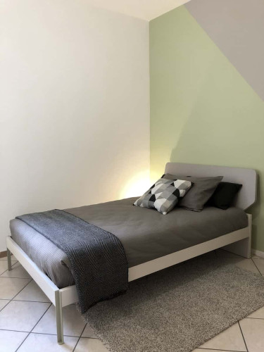 Room in Via Palermo, Trento for 60 m² with 3 bedrooms