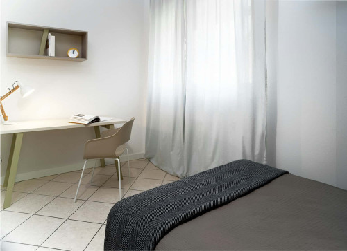 Room in Via Palermo, Trento for 60 m² with 3 bedrooms