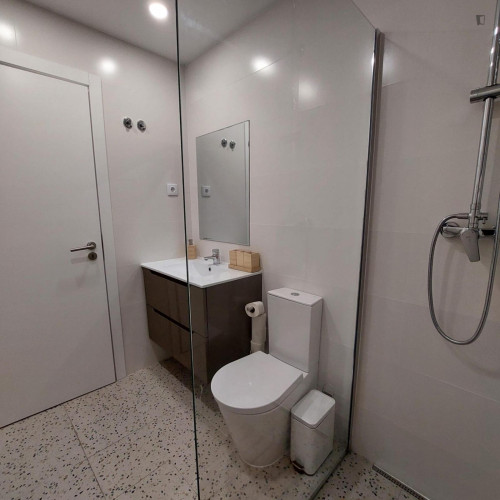 Very comfy double bedroom in Trafaria - Gallery - 8