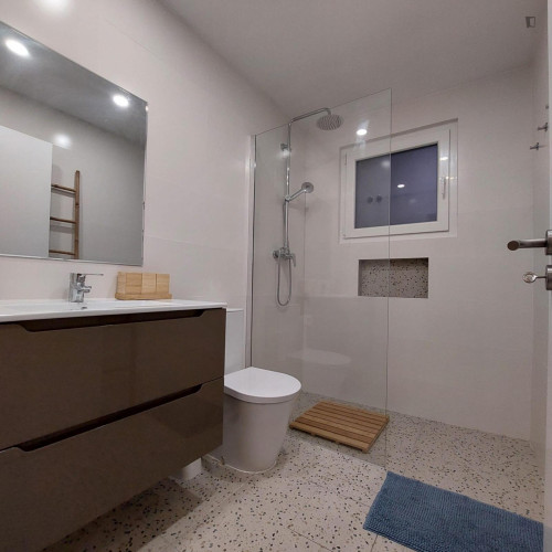 Very comfy double bedroom in Trafaria - Gallery - 9