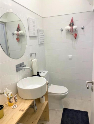 Welcoming 2-bedroom apartment near the Praca do Quebedo metro - Gallery - 5