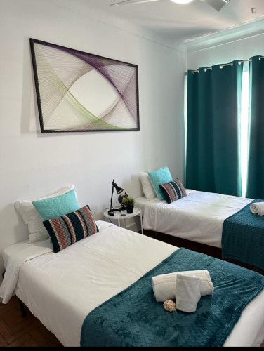 Lovely twin ensuite bedroom in the centre of Setúbal