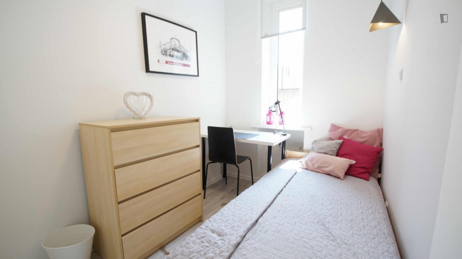  Very Nice Single Bedroom In Old Polesie  -  Very nice single bedroom in Old Polesie  - Gallery -  1