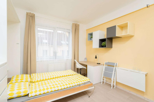 Charming studio near the Prague - Kačerov train station