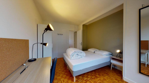 Cushy double bedroom close to Château d'Ardenay