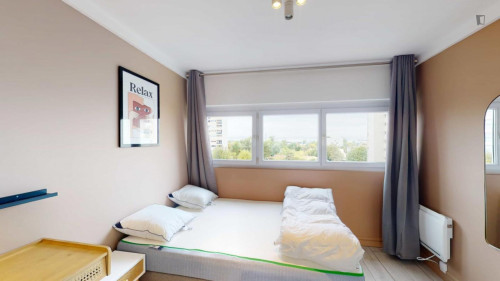 Comfy double bedroom in Le Bouscat