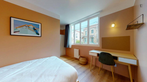 Comfy double ensuite bedroom close to Forêt domaniale de Meudon