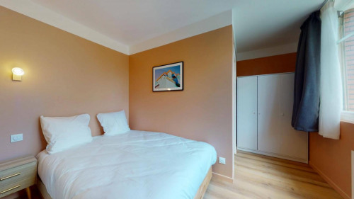 Comfy double ensuite bedroom close to Forêt domaniale de Meudon