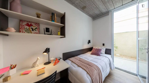 Neat single ensuite bedroom near Pontifícia Universidade Católica de Campinas