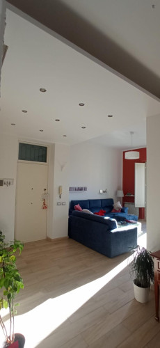 Double bedroom, with private bathroom, in 2-bedroom apartment