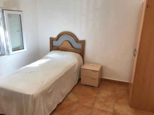 Cozy single bedroom close to Universidad de Murcia: Campus de la Merced