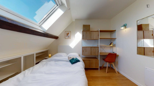 Chic double bedroom not far from Pré-Saint-Gervais