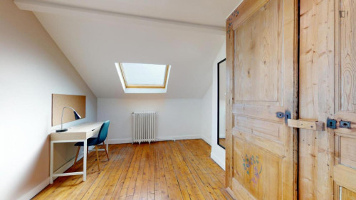 Cool double bedroom close to La Plaine des Jeux