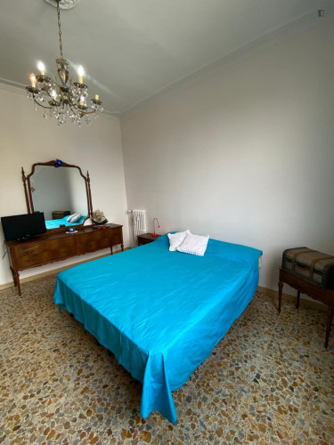 Spacious Bedroom in Scandicci neighbourhood