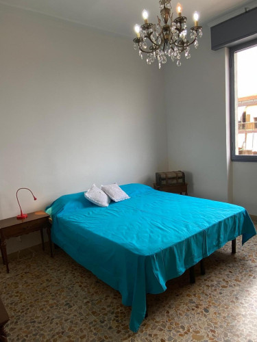 Spacious Bedroom in Scandicci neighbourhood