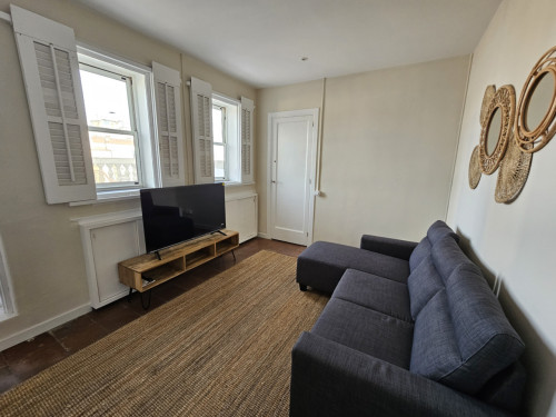 Stylish Coliving Apartment with Community Vibe in Vibrant L'Eixample