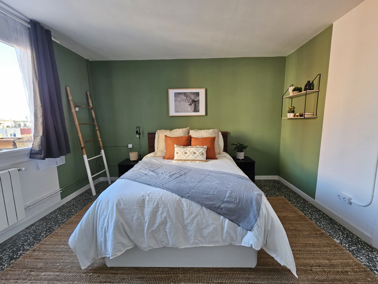  Room 1  -  Stylish Coliving Apartment with Community Vibe in Vibrant L'Eixample  - Gallery -  32