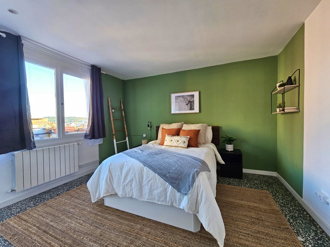  Room 1  -  Stylish Coliving Apartment with Community Vibe in Vibrant L'Eixample  - Gallery -  4