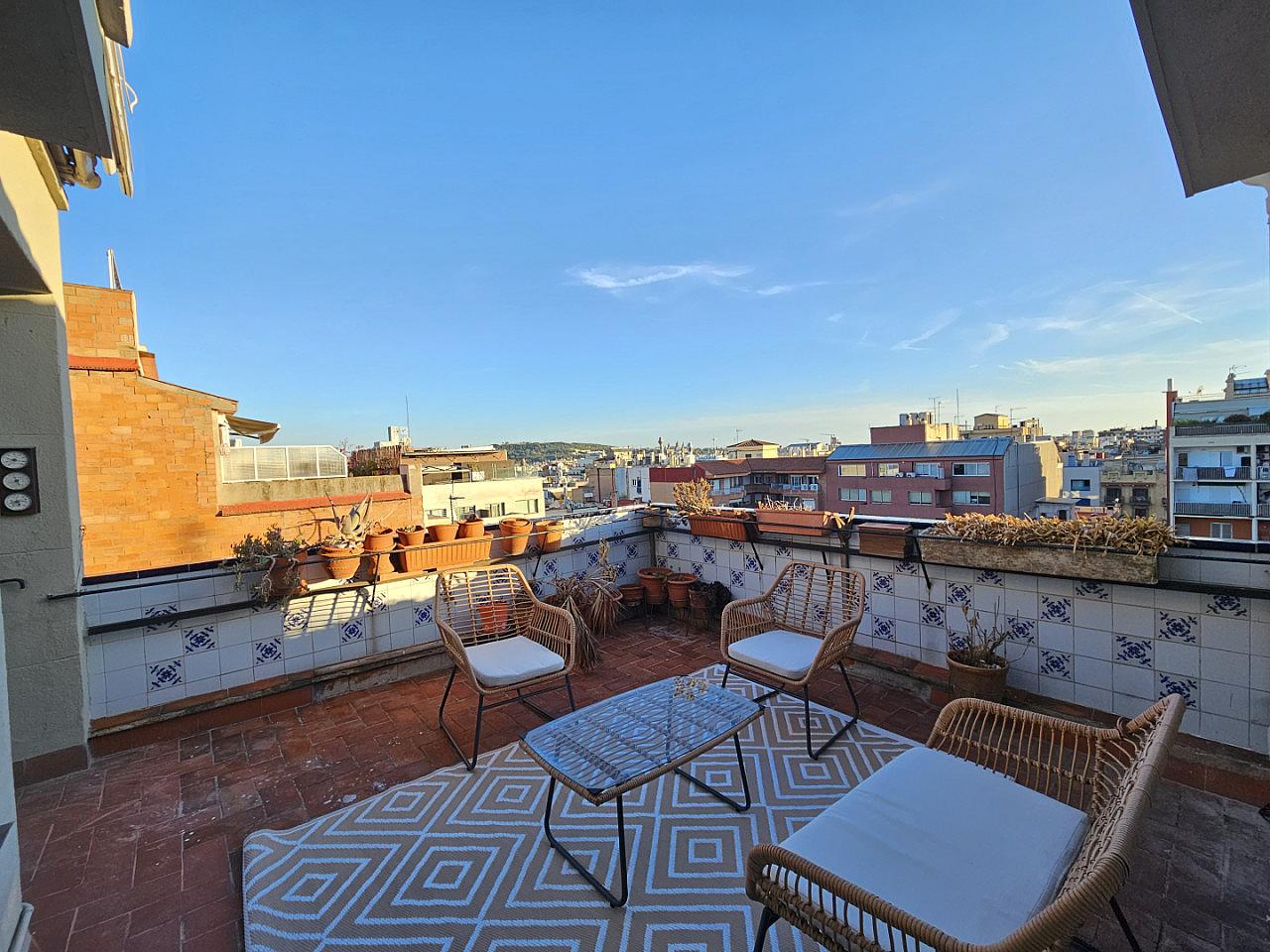  Room 1  -  Stylish Coliving Apartment with Community Vibe in Vibrant L'Eixample  - Gallery -  88