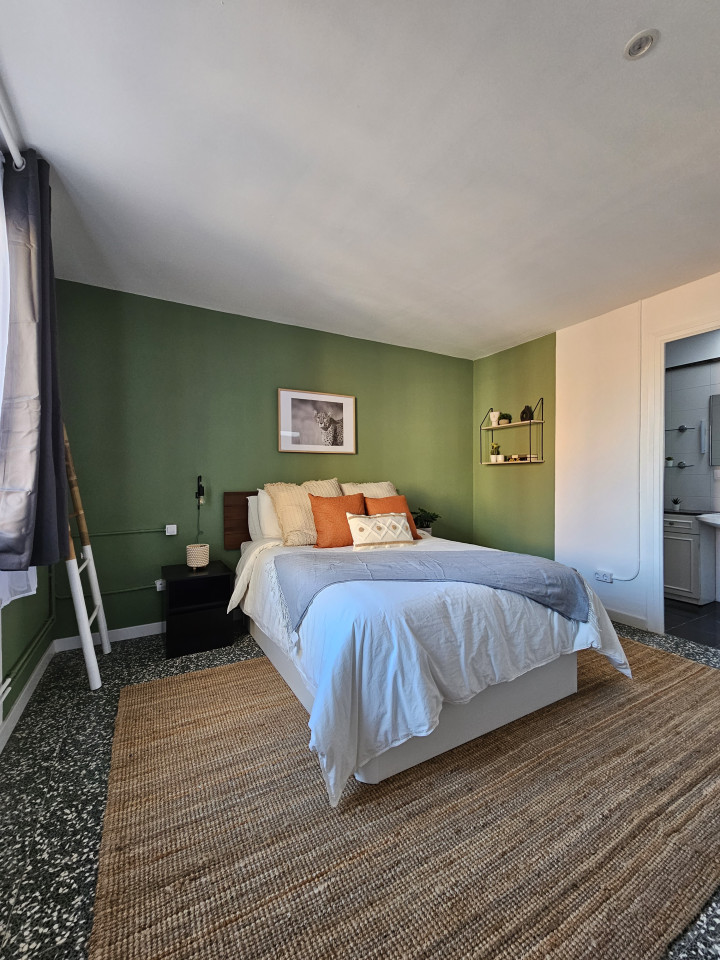  Room 1  -  Stylish Coliving Apartment with Community Vibe in Vibrant L'Eixample  - Gallery -  36