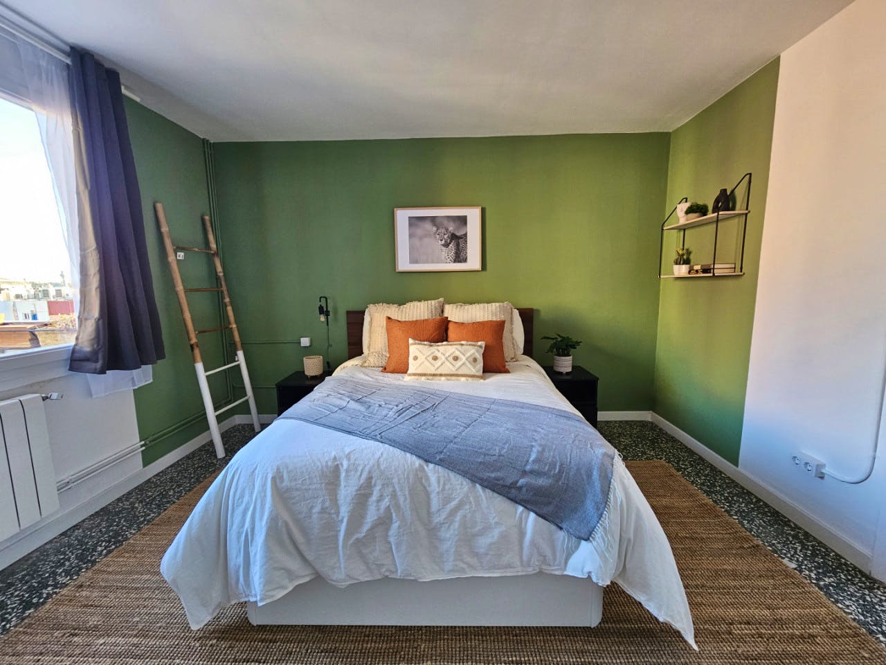  Room 1  -  Stylish Coliving Apartment with Community Vibe in Vibrant L'Eixample  - Gallery -  8