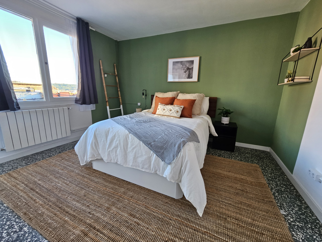 Room 1  -  Stylish Coliving Apartment with Community Vibe in Vibrant L'Eixample  - Gallery -  26