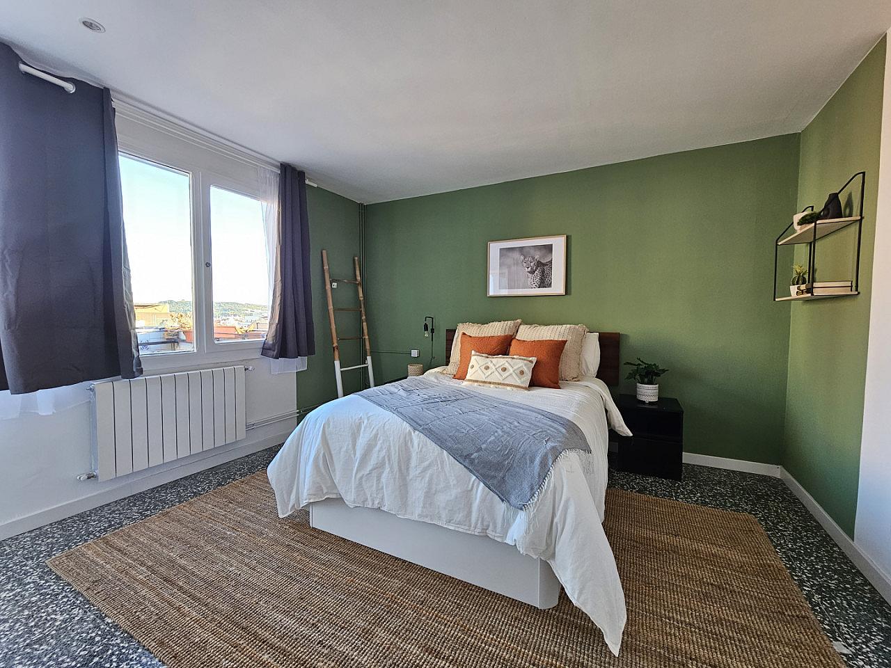  Room 1  -  Stylish Coliving Apartment with Community Vibe in Vibrant L'Eixample  - Gallery -  77