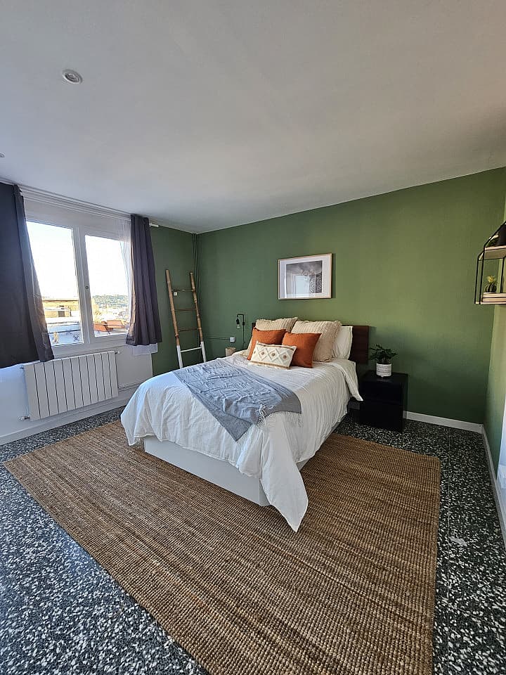  Room 1  -  Stylish Coliving Apartment with Community Vibe in Vibrant L'Eixample  - Gallery -  66