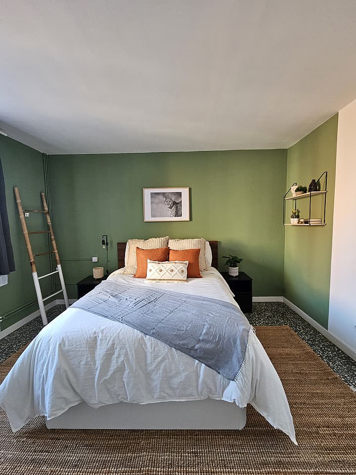  Room 1  -  Stylish Coliving Apartment with Community Vibe in Vibrant L'Eixample  - Gallery -  55