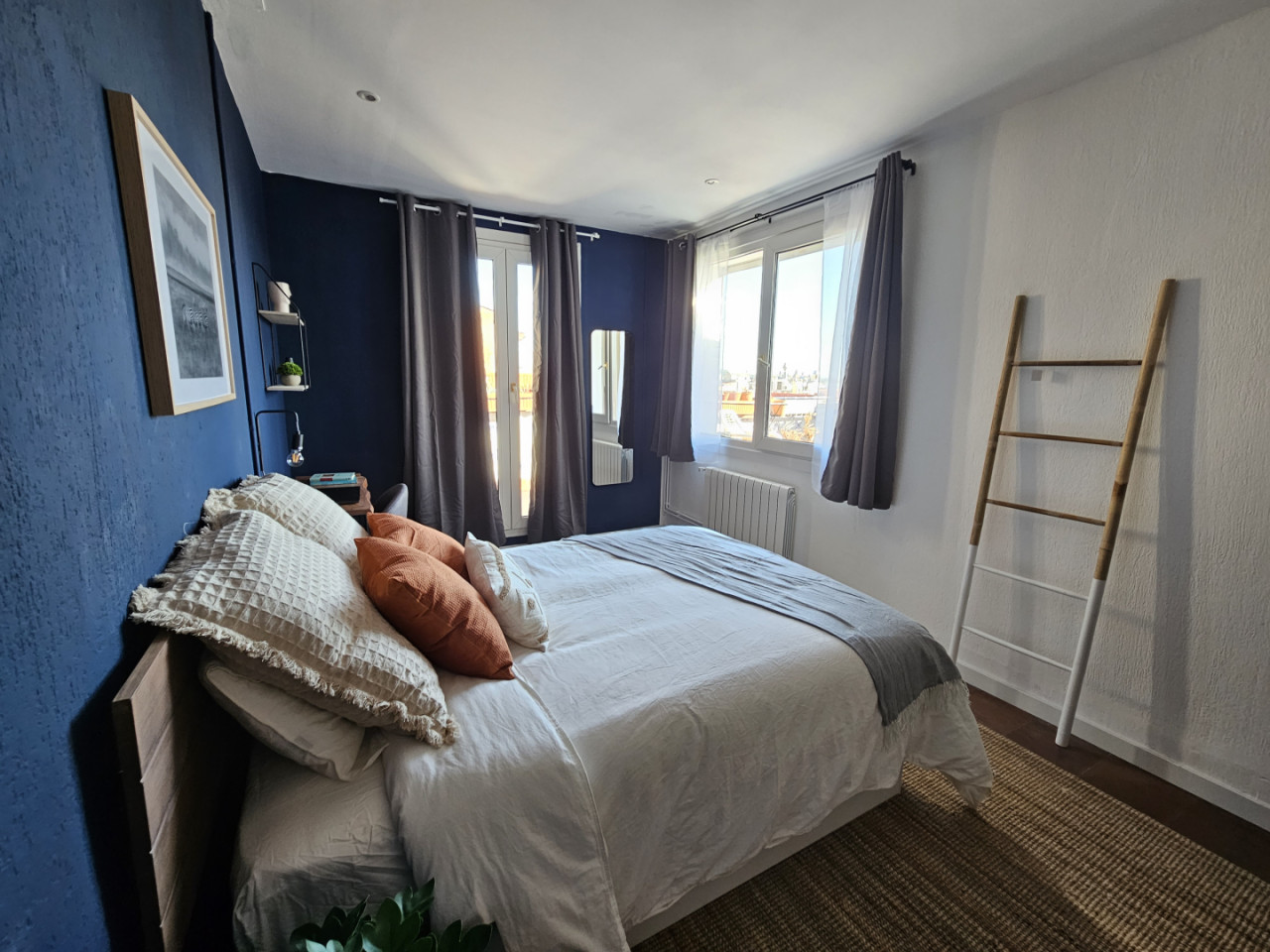  Room 2  -  Stylish Coliving Apartment with Community Vibe in Vibrant L'Eixample  - Gallery -  30