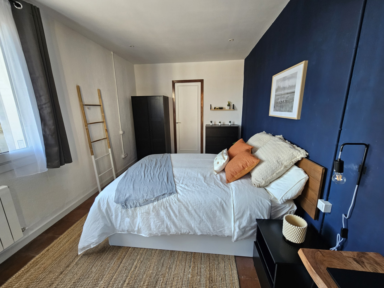  Room 2  -  Stylish Coliving Apartment with Community Vibe in Vibrant L'Eixample  - Gallery -  24