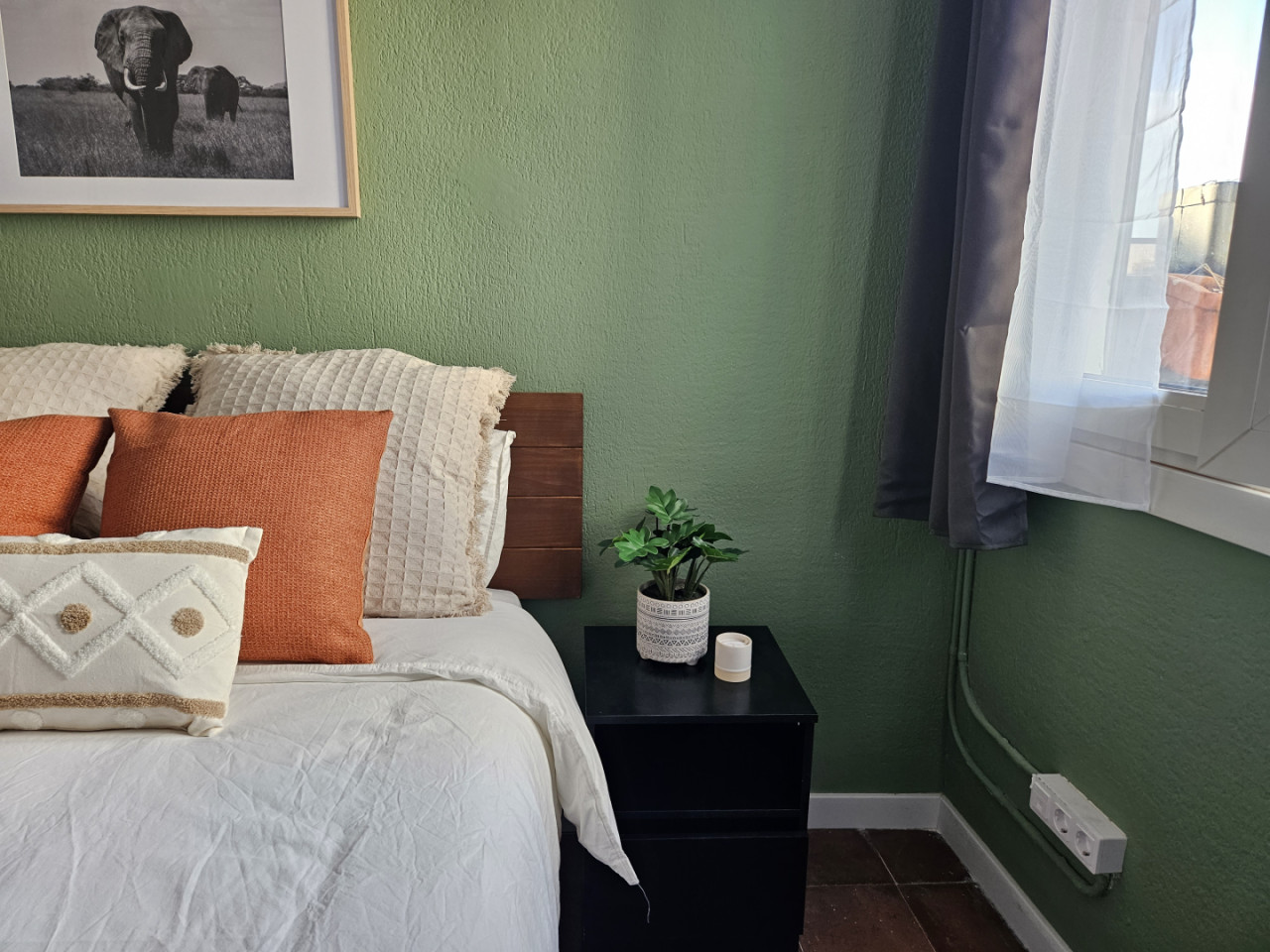  Room 3  -  Stylish Coliving Apartment with Community Vibe in Vibrant L'Eixample  - Gallery -  31