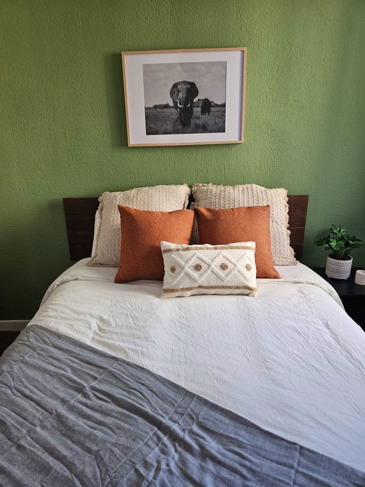  Room 3  -  Stylish Coliving Apartment with Community Vibe in Vibrant L'Eixample  - Gallery -  3