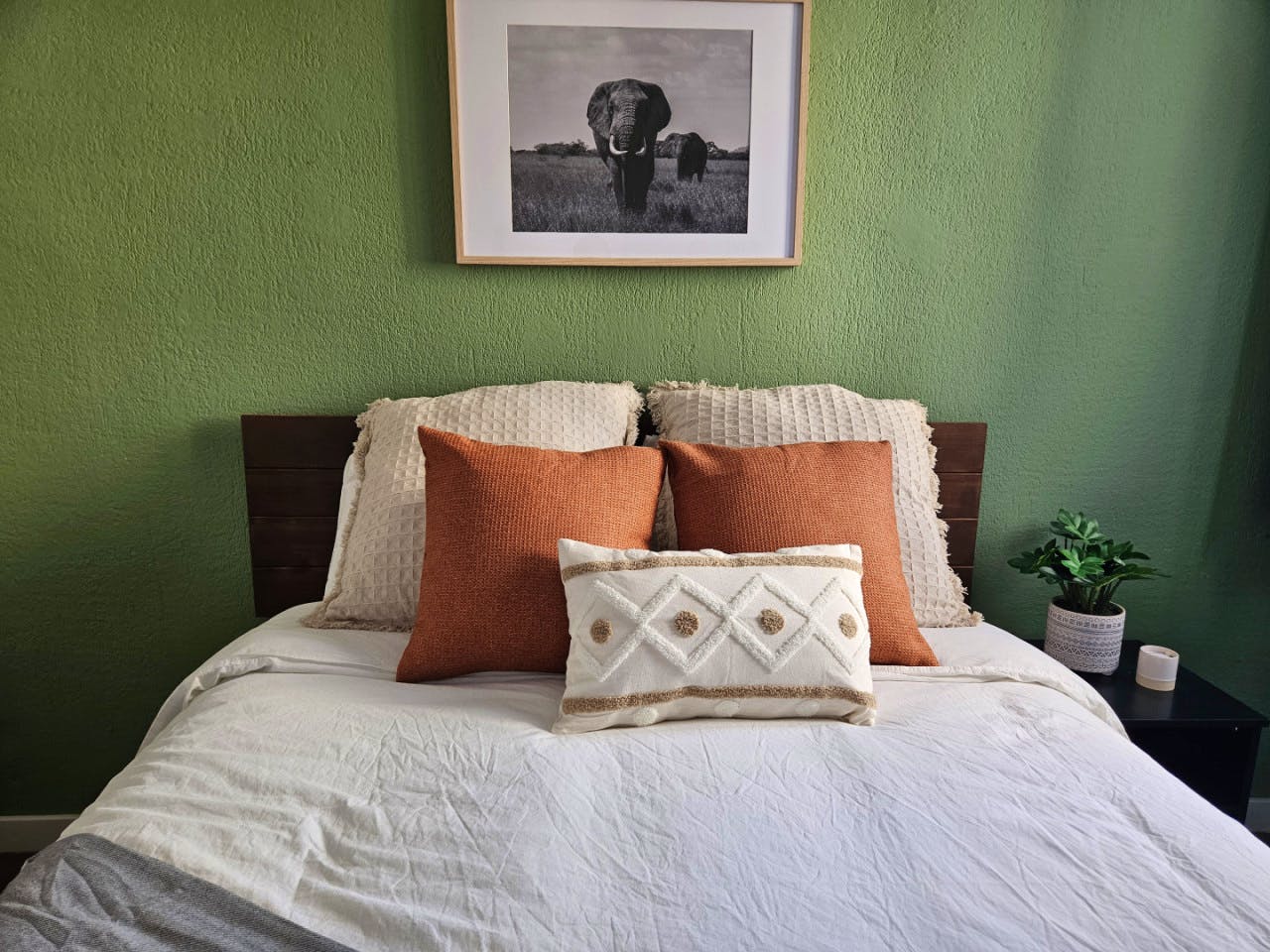  Room 3  -  Stylish Coliving Apartment with Community Vibe in Vibrant L'Eixample  - Gallery -  11