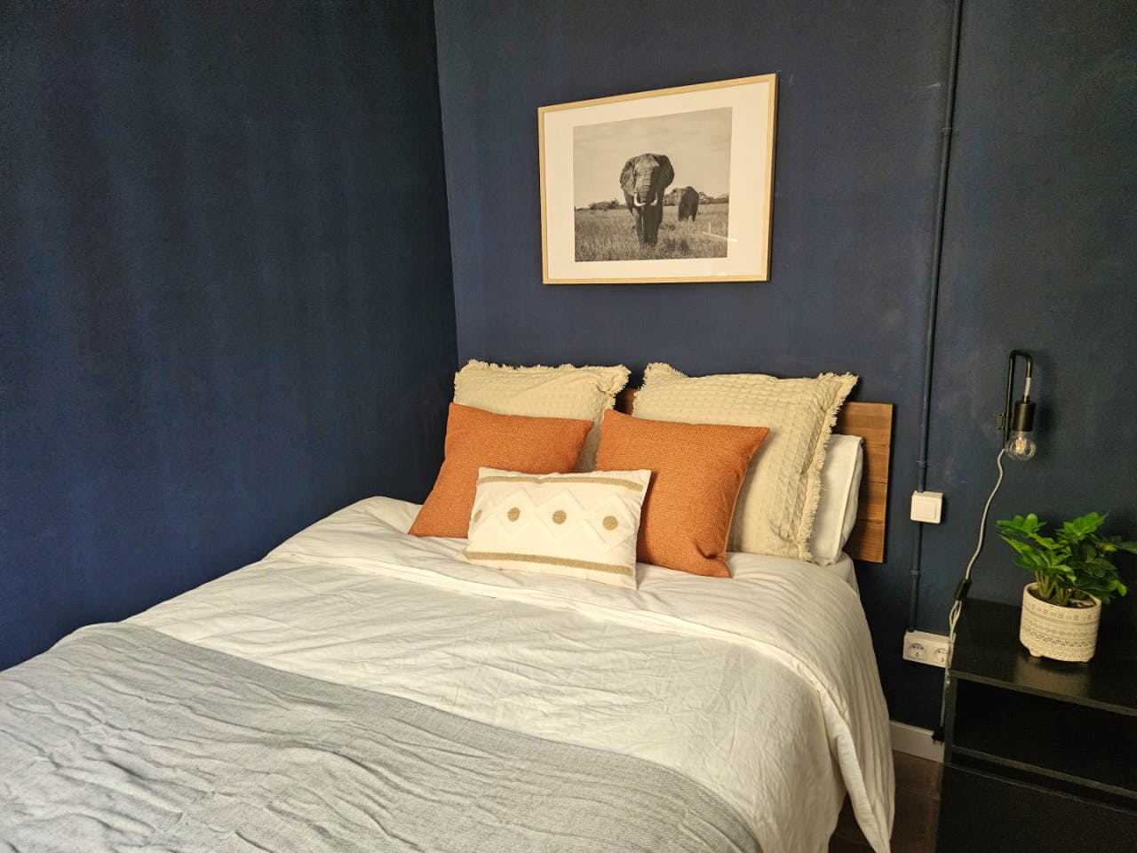  Room 4  -  Stylish Coliving Apartment with Community Vibe in Vibrant L'Eixample  - Gallery -  9