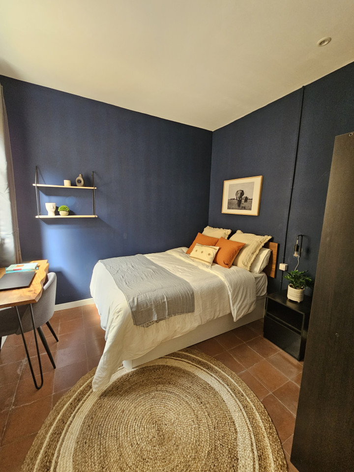  Room 4  -  Stylish Coliving Apartment with Community Vibe in Vibrant L'Eixample  - Gallery -  19
