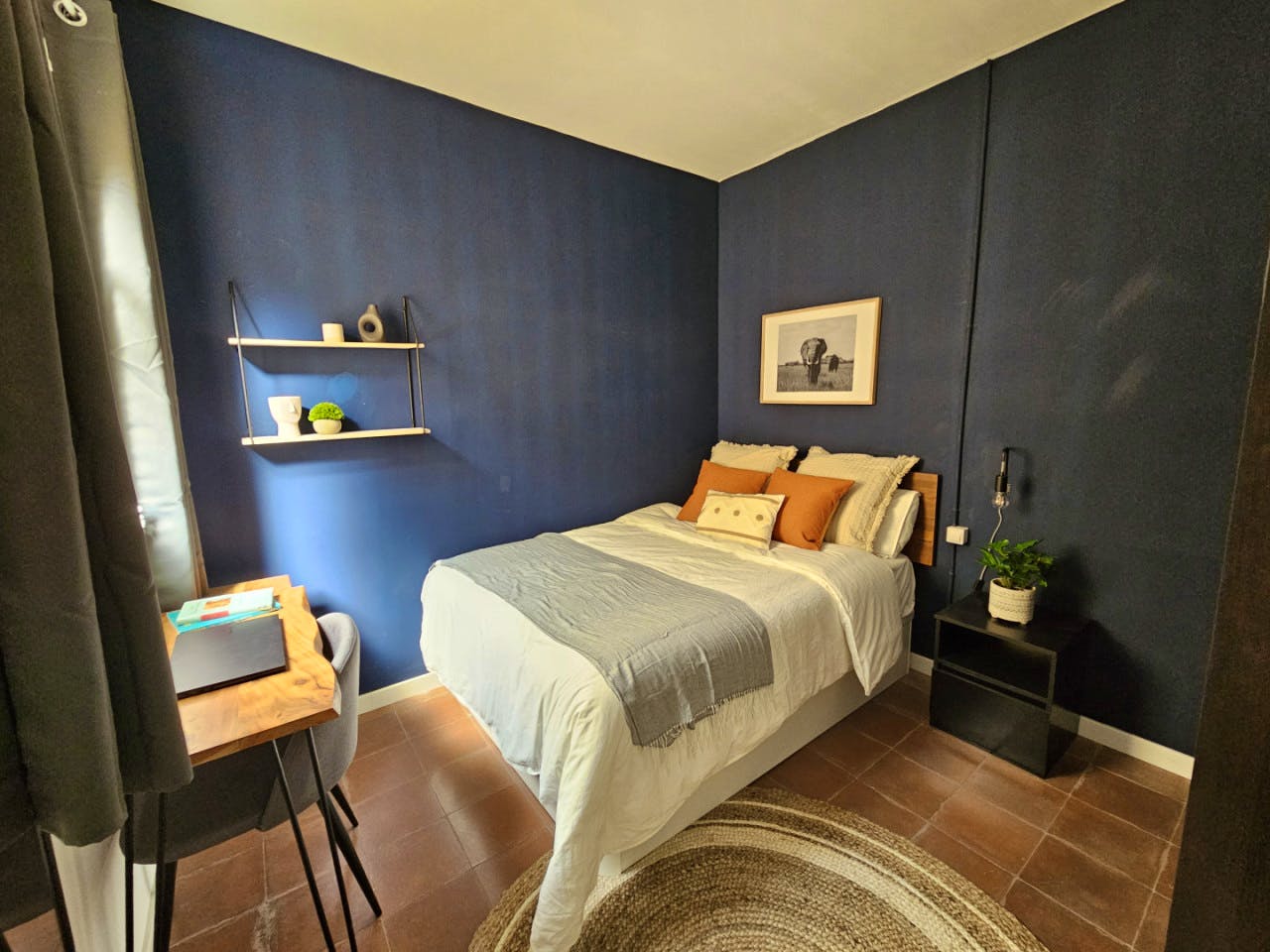  Room 4  -  Stylish Coliving Apartment with Community Vibe in Vibrant L'Eixample  - Gallery -  5