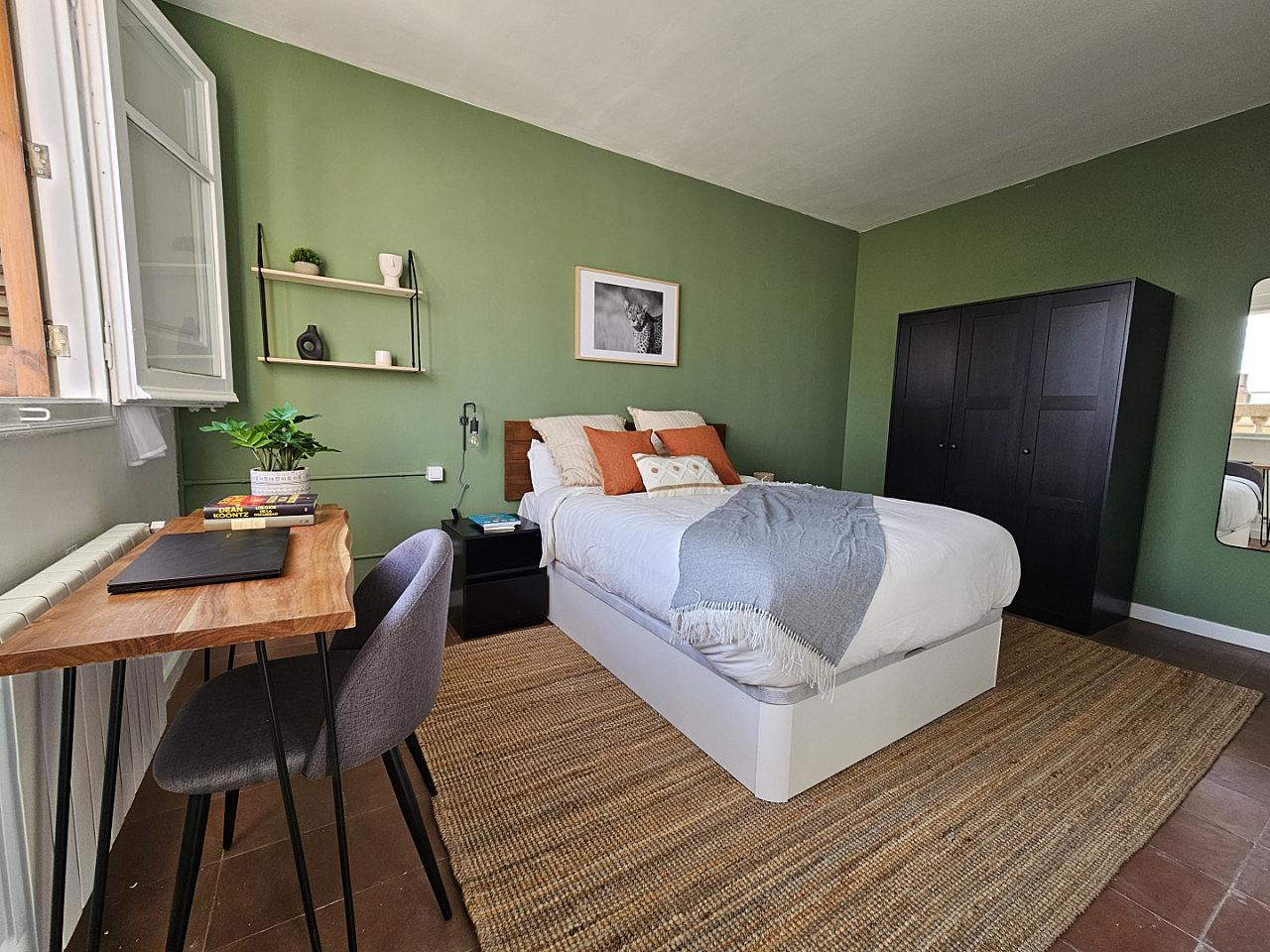  Room 5  -  Stylish Coliving Apartment with Community Vibe in Vibrant L'Eixample  - Gallery -  49