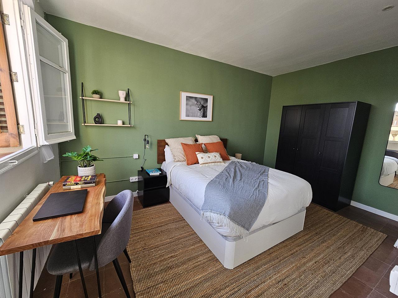  Room 5  -  Stylish Coliving Apartment with Community Vibe in Vibrant L'Eixample  - Gallery -  33