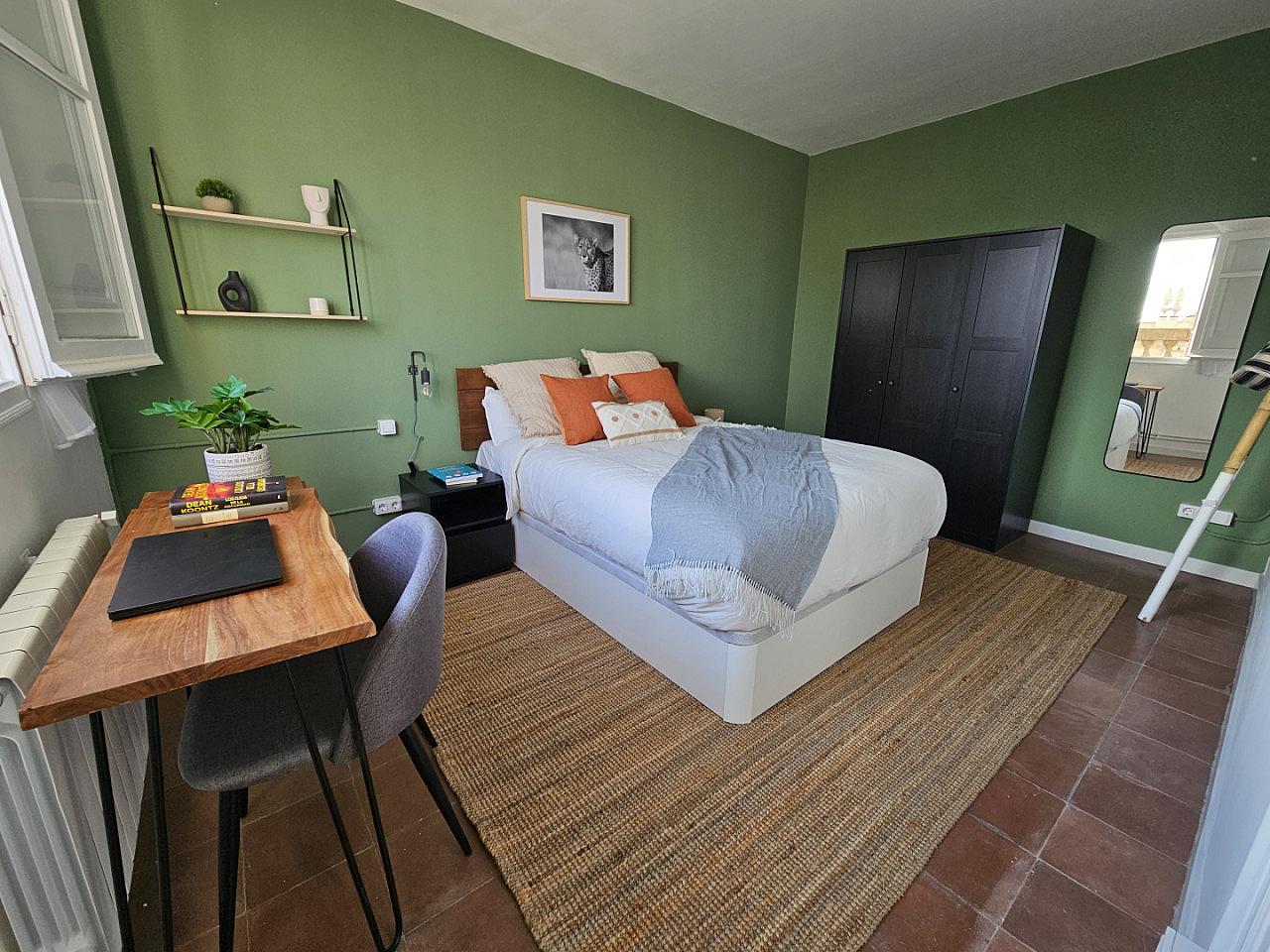  Room 5  -  Stylish Coliving Apartment with Community Vibe in Vibrant L'Eixample  - Gallery -  40