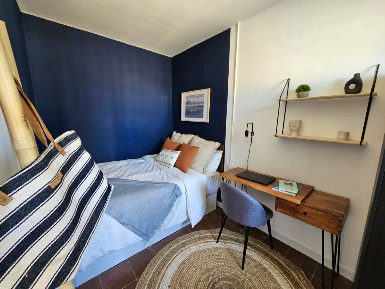  Room 6  -  Stylish Coliving Apartment with Community Vibe in Vibrant L'Eixample  - Gallery -  4