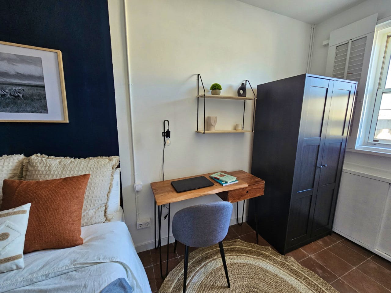  Room 6  -  Stylish Coliving Apartment with Community Vibe in Vibrant L'Eixample  - Gallery -  2