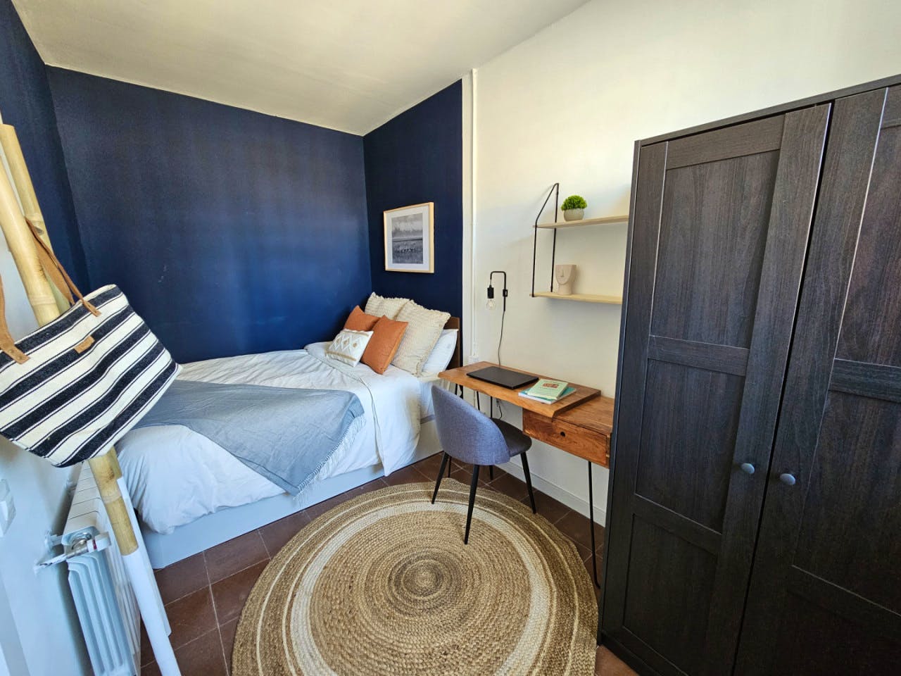  Room 6  -  Stylish Coliving Apartment with Community Vibe in Vibrant L'Eixample  - Gallery -  7