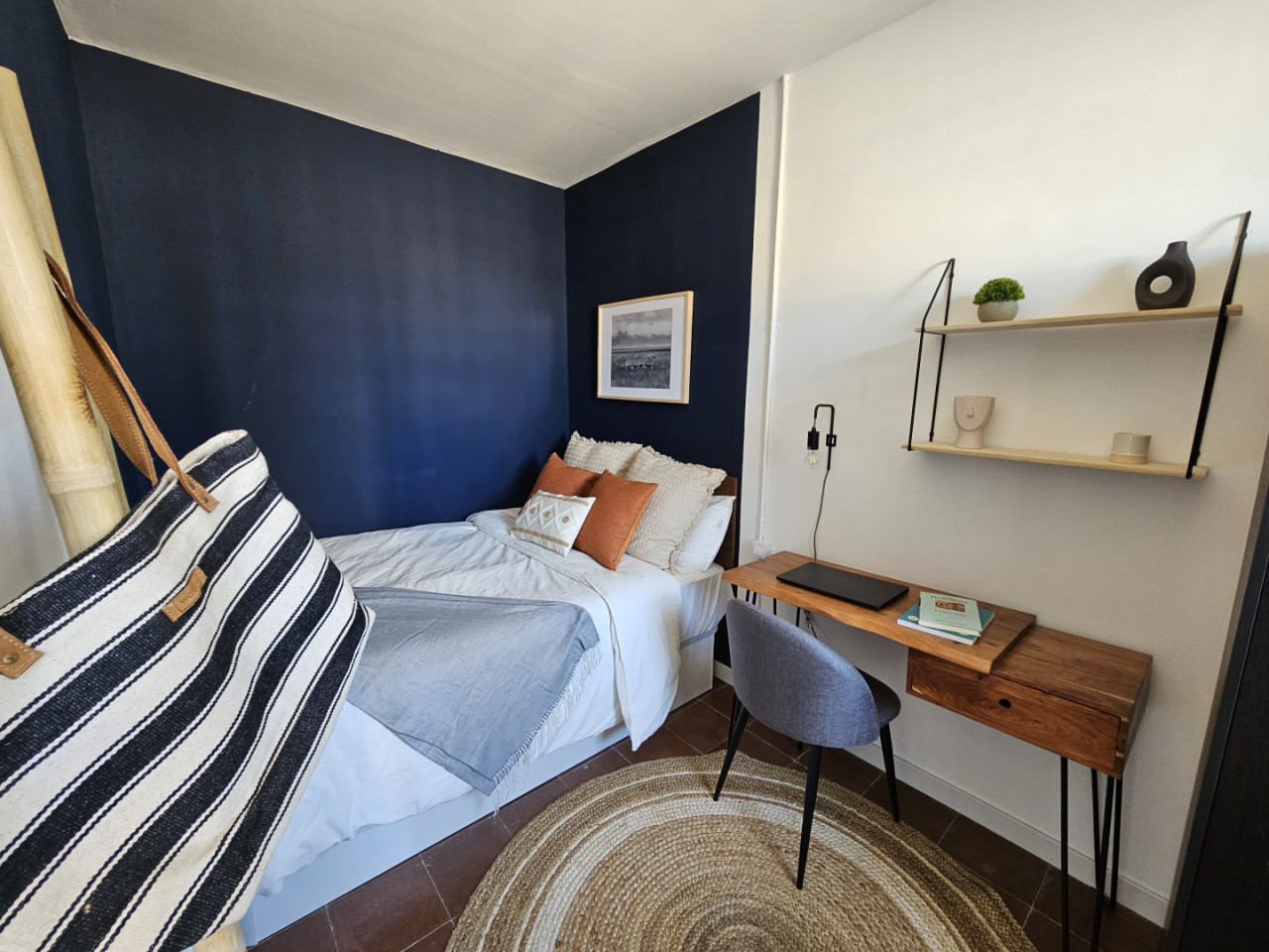  Room 6  -  Stylish Coliving Apartment with Community Vibe in Vibrant L'Eixample  - Gallery -  15