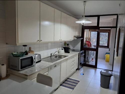 Apartment T2 With Good Areas, Central In Vila Nova De Gaia